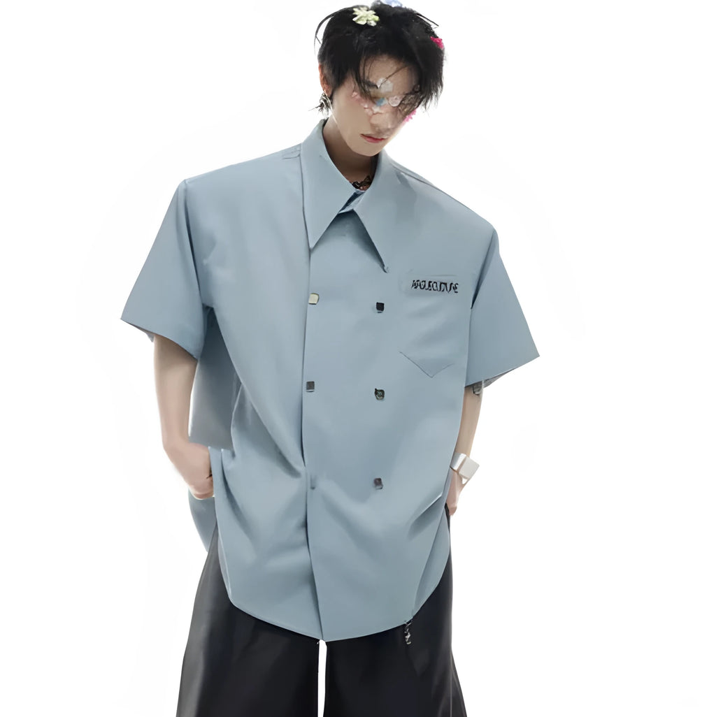 Men's loose casual short-sleeved shirt in blue with lapel collar and button details