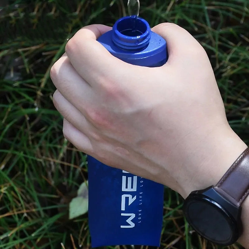 Large capacity sports soft water bottle in TPU silicone, folding kettle in blue, 250ml capacity for outdoor use