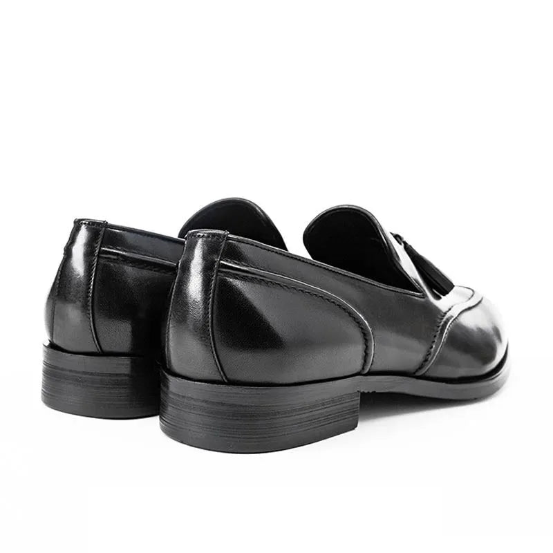 Men's black business casual tassel leather shoes with cowhide upper and low-top silhouette