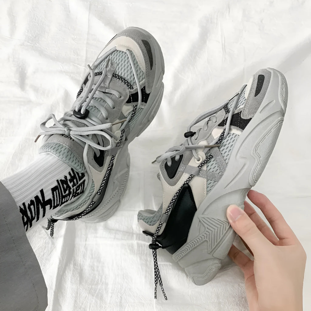 Men's white Korean-style platform dad shoes with lace-up front and breathable mesh lining.