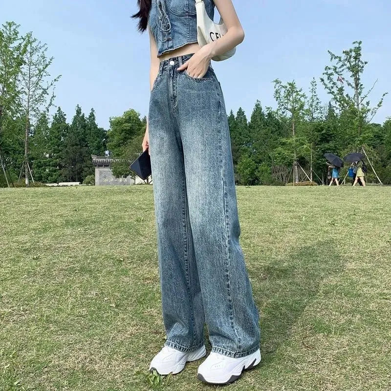 Slim straight-leg floor-length high-waist wide-leg pants in retro blue on a woman