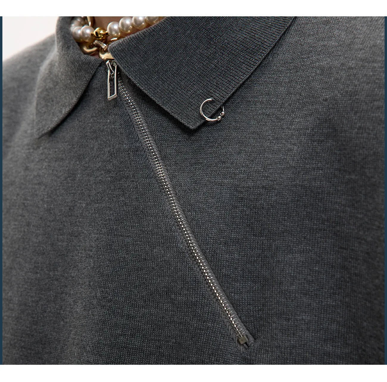 Men's slim-fit knitted polo shirt with oblique zipper in ice-feeling polyester fabric