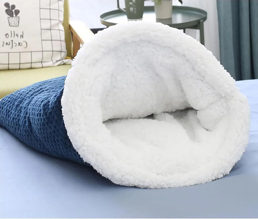 Gray cat winter sleeping bag with semi-enclosed cave design and crinkle sack for cats up to 6 kg