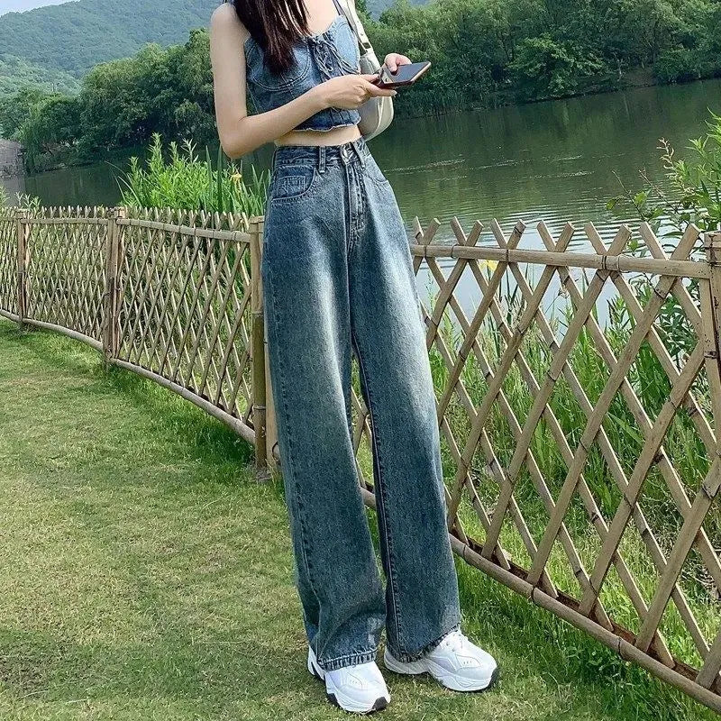 Slim straight-leg floor-length high-waist wide-leg pants in retro blue on a woman