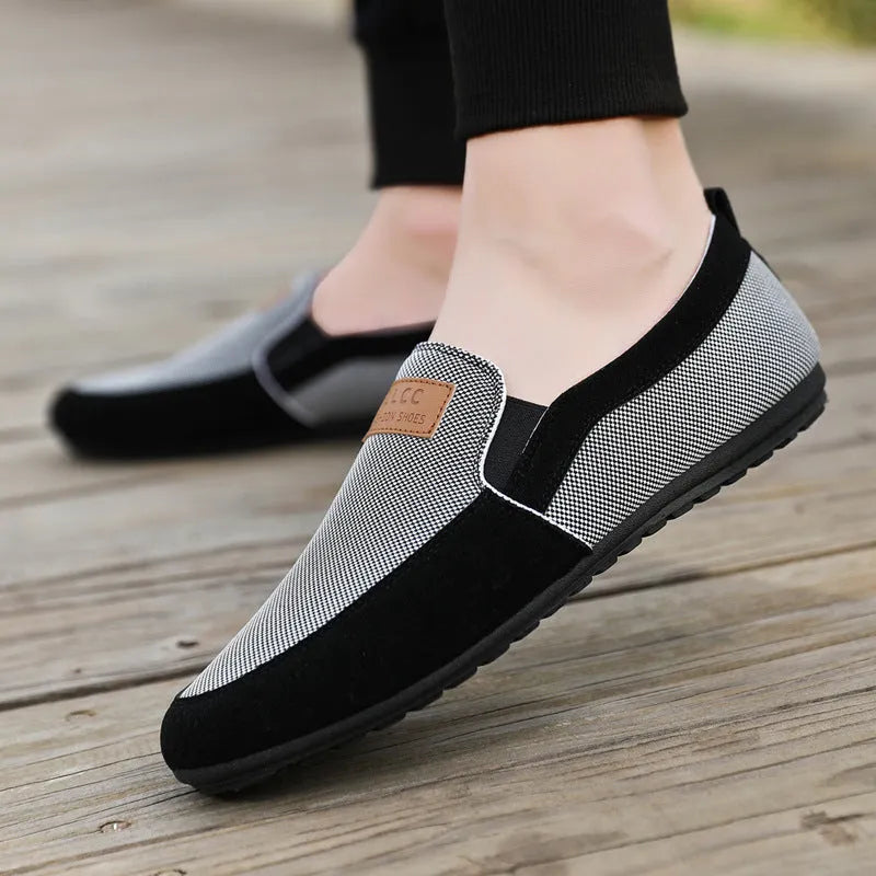 Men's grey and khaki canvas board shoes with round toe and rubber sole