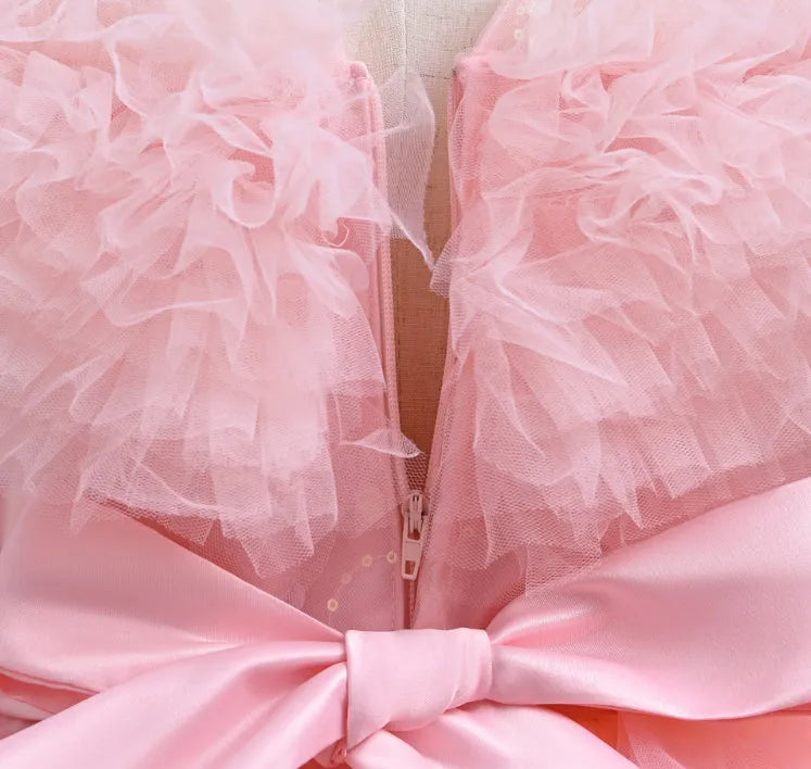 Girls casual princess dress in polyester with Western style, available in white, light pink, blue, champagne, sizes 110-160