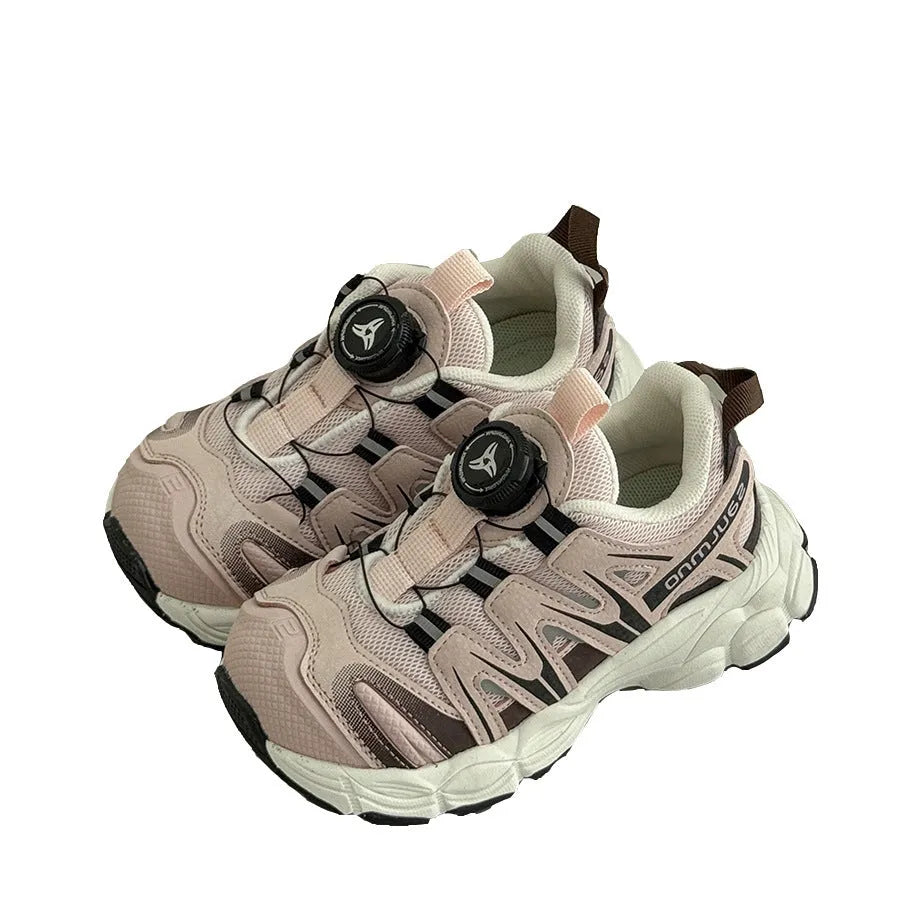 Girls lightweight casual shoes in black, beige or pink with PU leather mesh upper