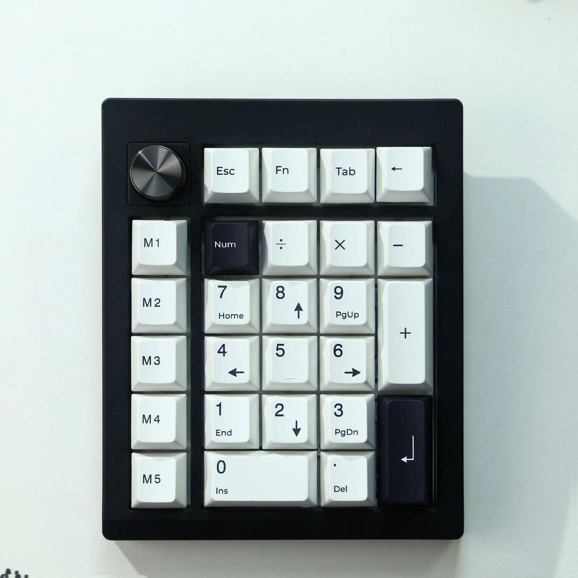 Wireless mechanical numeric keyboard with Bluetooth in black and white colour options