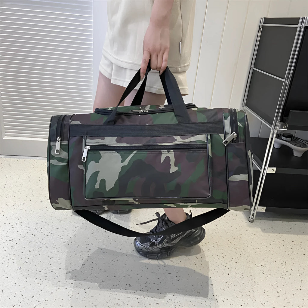 Camouflage pattern waterproof luggage bag with 20L capacity for leisure travel