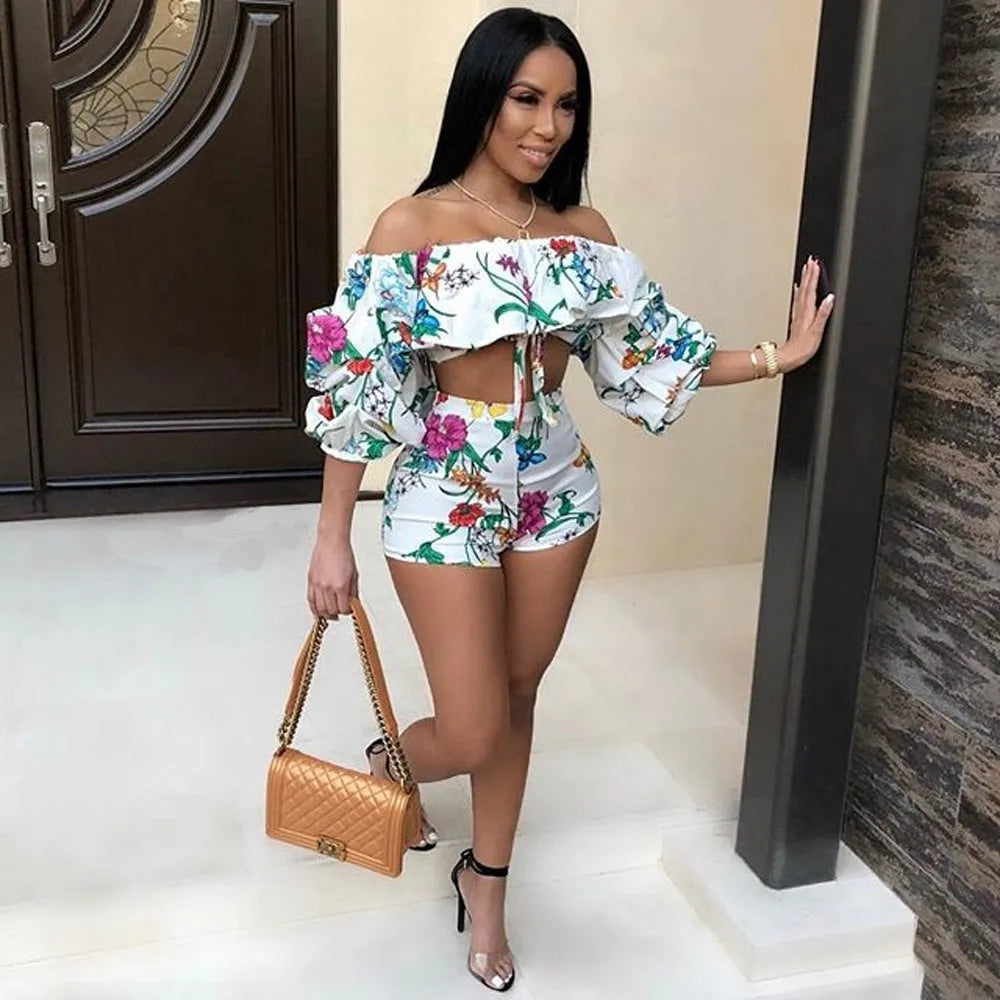 Women's two-piece casual set with long pile sleeves and digitally printed multicolour shorts