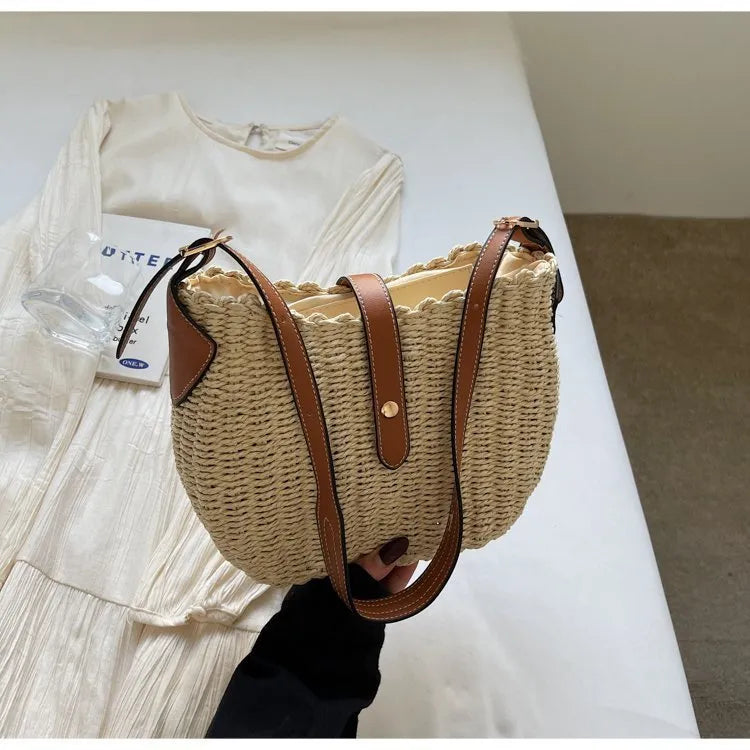 Fashion casual oval straw crossbody bag in creamy white with contrast weave and polyester lining