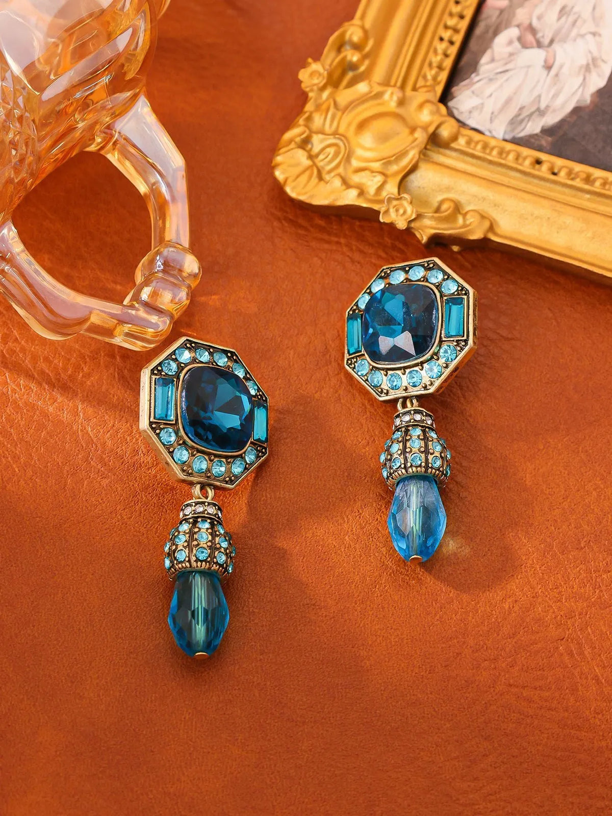 Full-jeweled octagonal copper alloy stud earrings in blue colour with geometric Chinese style design