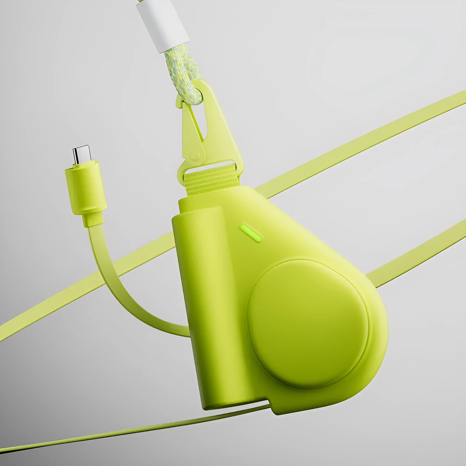 Power bank 5000 MA flexible wire PD20W fast charge green Type-C interface fireproof PC ABS shell