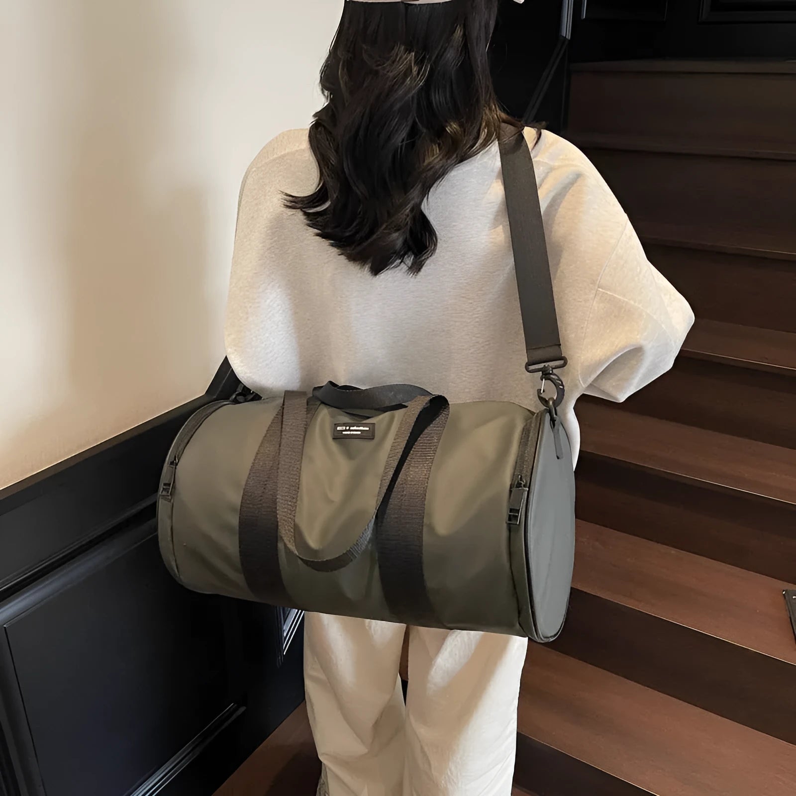 Waterproof Oxford cloth sports handbag in black, dark gold, or dark grey for men and women leisure travel