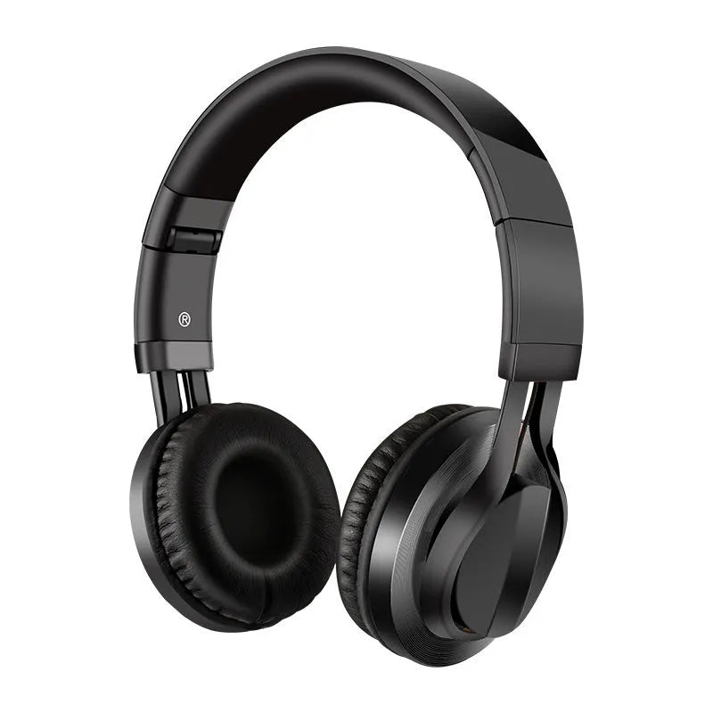 Wired over-ear headphones with microphone for karaoke and mobile phone use