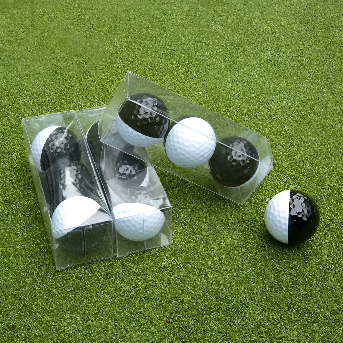 Golf two-tone putter practice ball in black and white, 42mm diameter, synthetic rubber sarin, pack of three