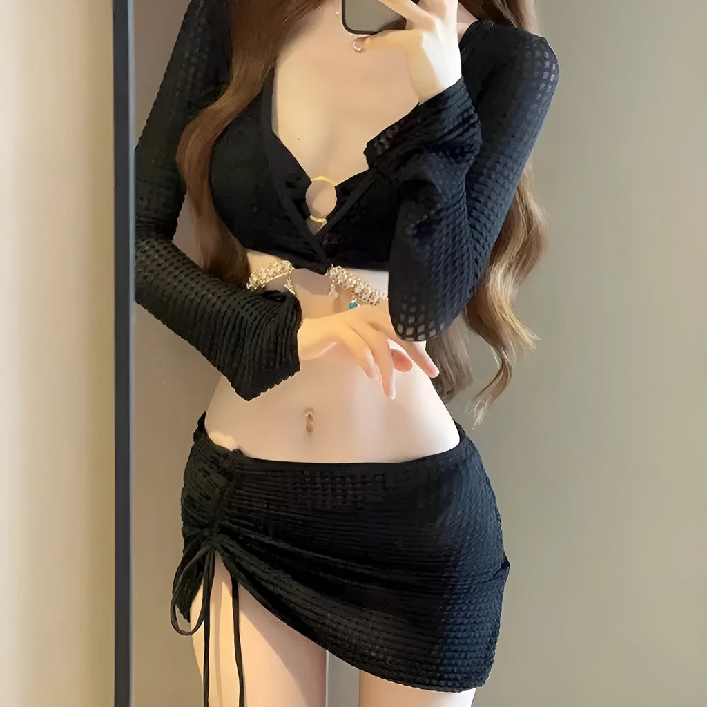 Women's long sleeve split bikini swimsuit in black polyester for swimming and wading