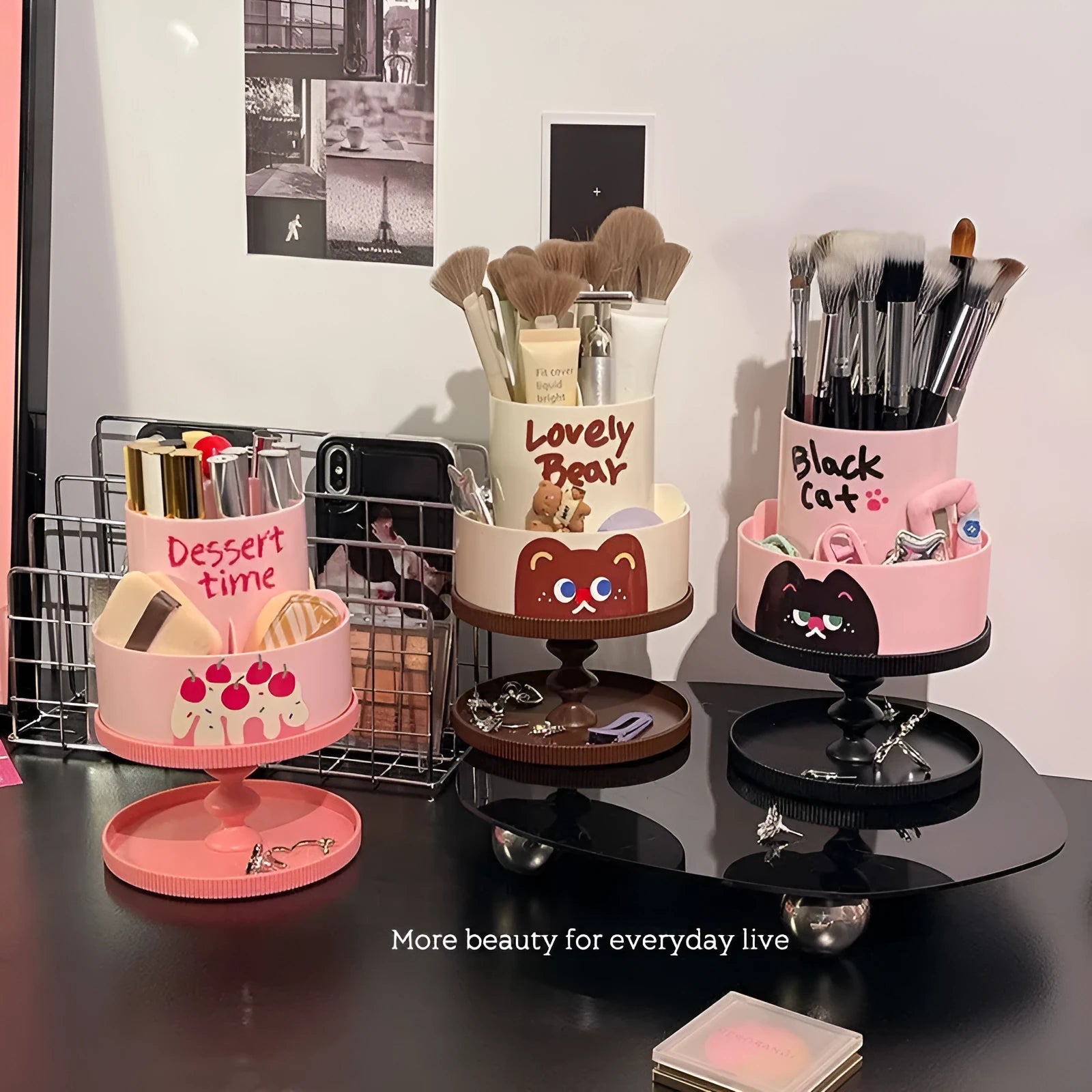 Rotating cosmetic brush barrel storage organiser in Japanese style with 18 litre capacity