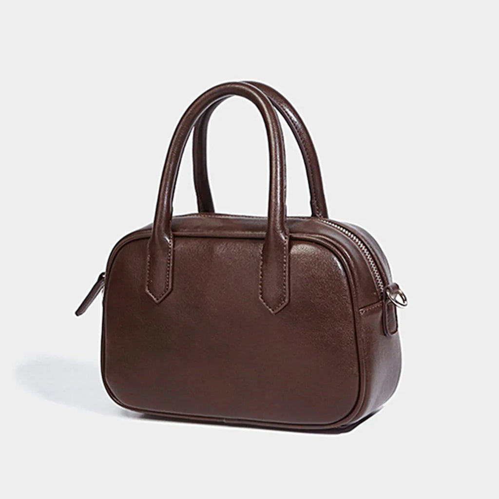 Retro small square shoulder messenger bag in black PU leather with horizontal design