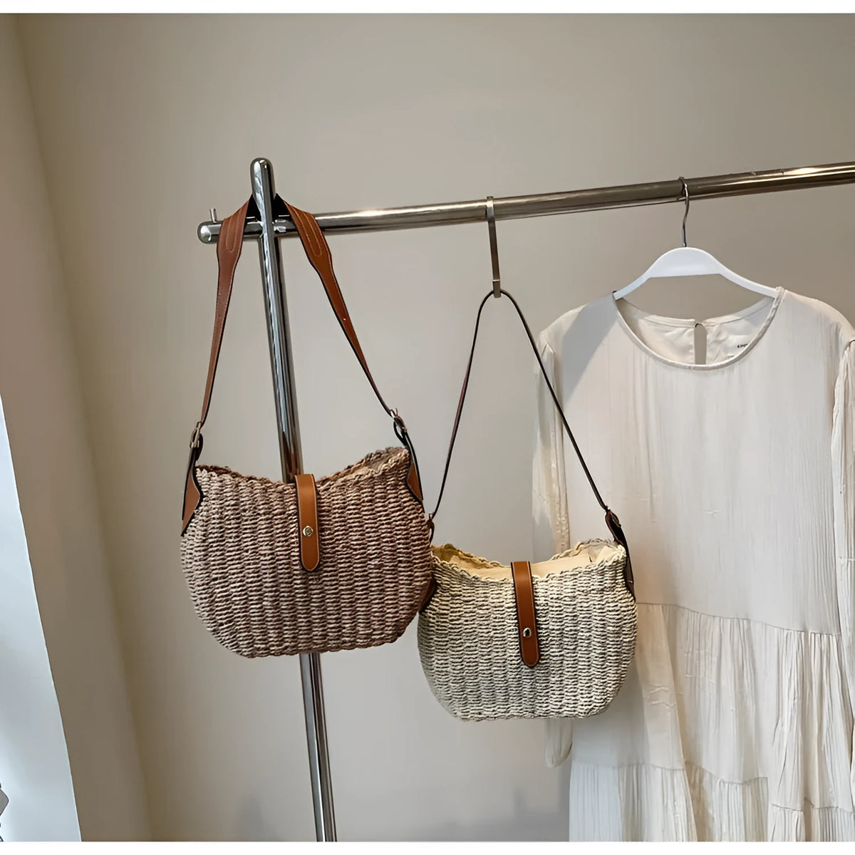 Fashion casual oval straw crossbody bag in creamy white with contrast weave and polyester lining