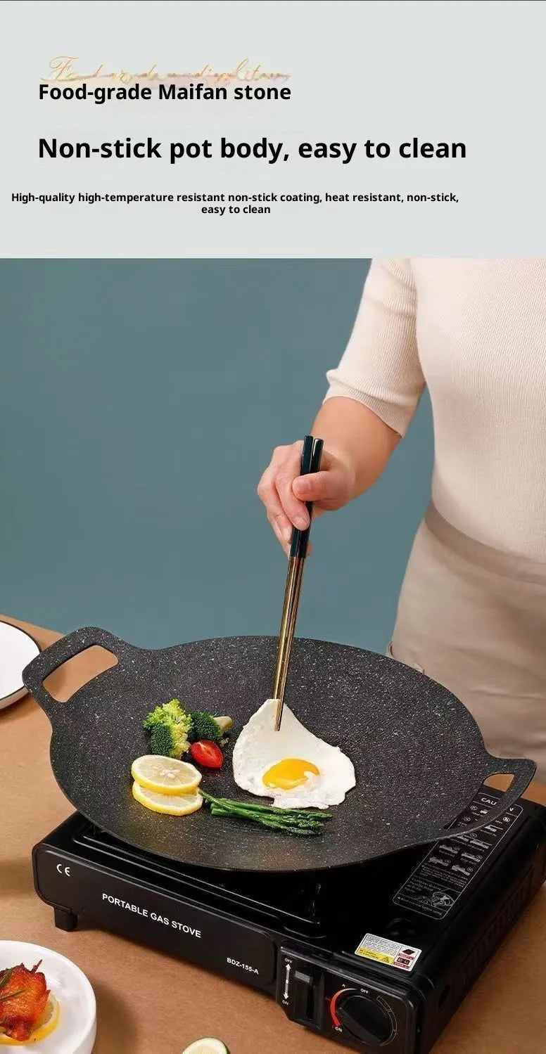 Round Maifan stone non-stick baking tray in iron, shown in 28cm to 38cm sizes for oven baking