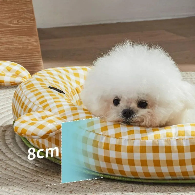 Four-season pet cooling mat for dogs and cats in green colour with size measurements displayed
