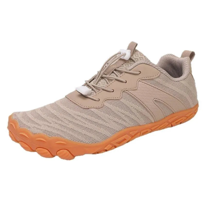 Breathable lightweight outdoor hiking shoes with low-top design and rubber sole in black colour