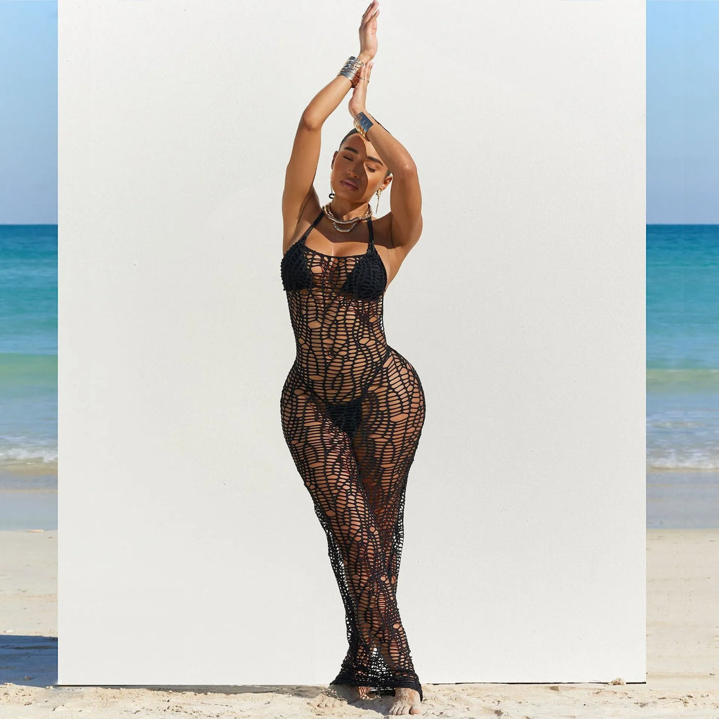 Women's hollow-out nude back halter three-piece swimsuit set in solid colour polyester