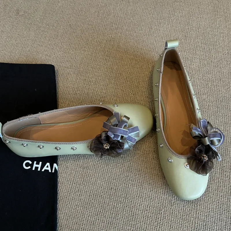DIY flower rivet Mary Jane shoes in silver, black, or green with sheepskin upper, buckle strap, and flat rubber sole.