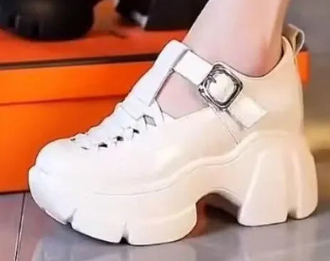 Roman style pumps with chunky wedge heel in satin and leather, available in black and creamy white