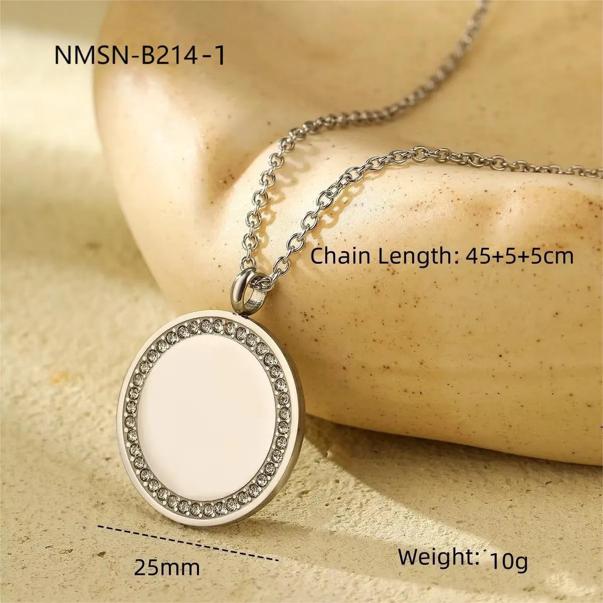 Geometric stainless steel necklace with 18K purity pendant in round shape on regular chain