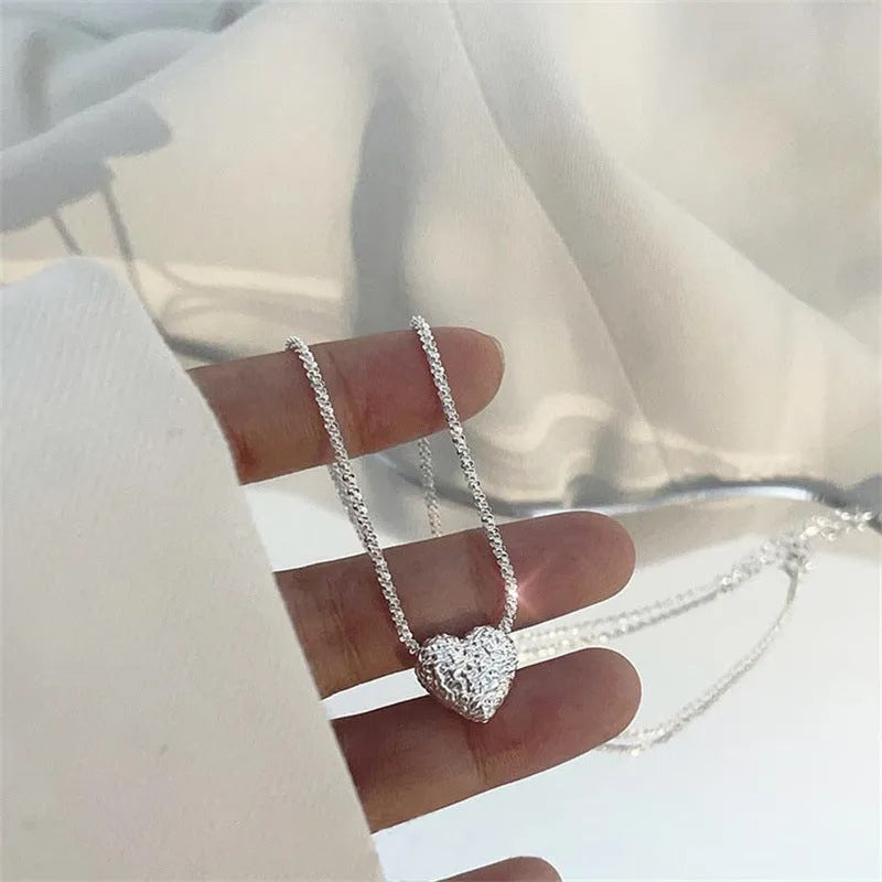 Alloy heart shape clavicle chain necklace with electroplated finish worn as a fashion pendant