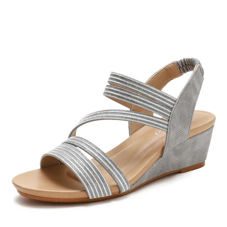 Women's grey artificial PU platform sandals with a 3-5cm middle heel on a white background.