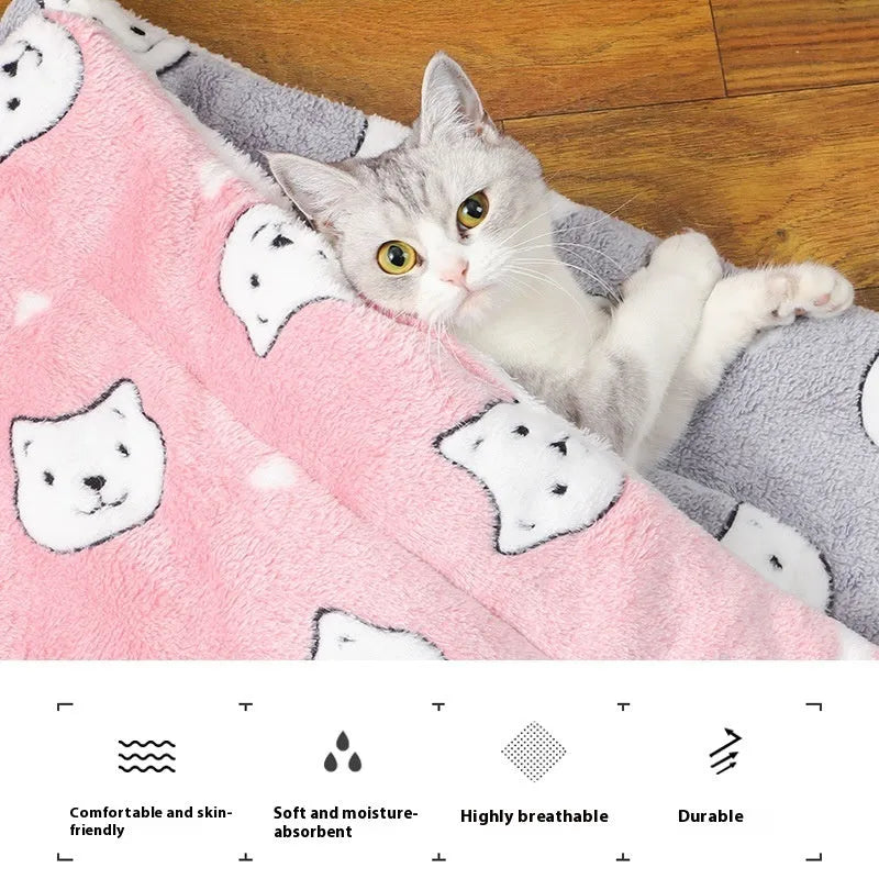 Thickened cloth pet floor mat for dogs and cats in autumn and winter, shown in a blue starry sky pattern