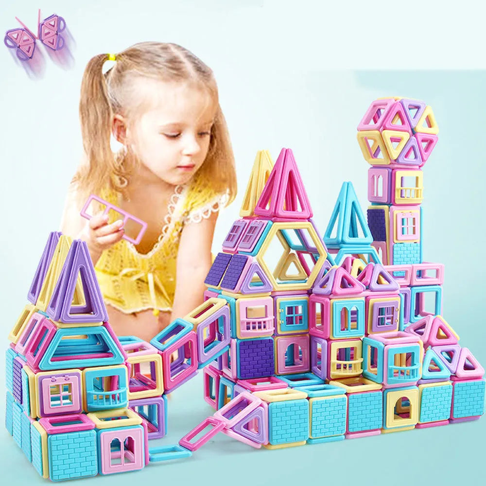 Magnetic building block toys for children aged 2-7 years in storage bucket with 156 pieces