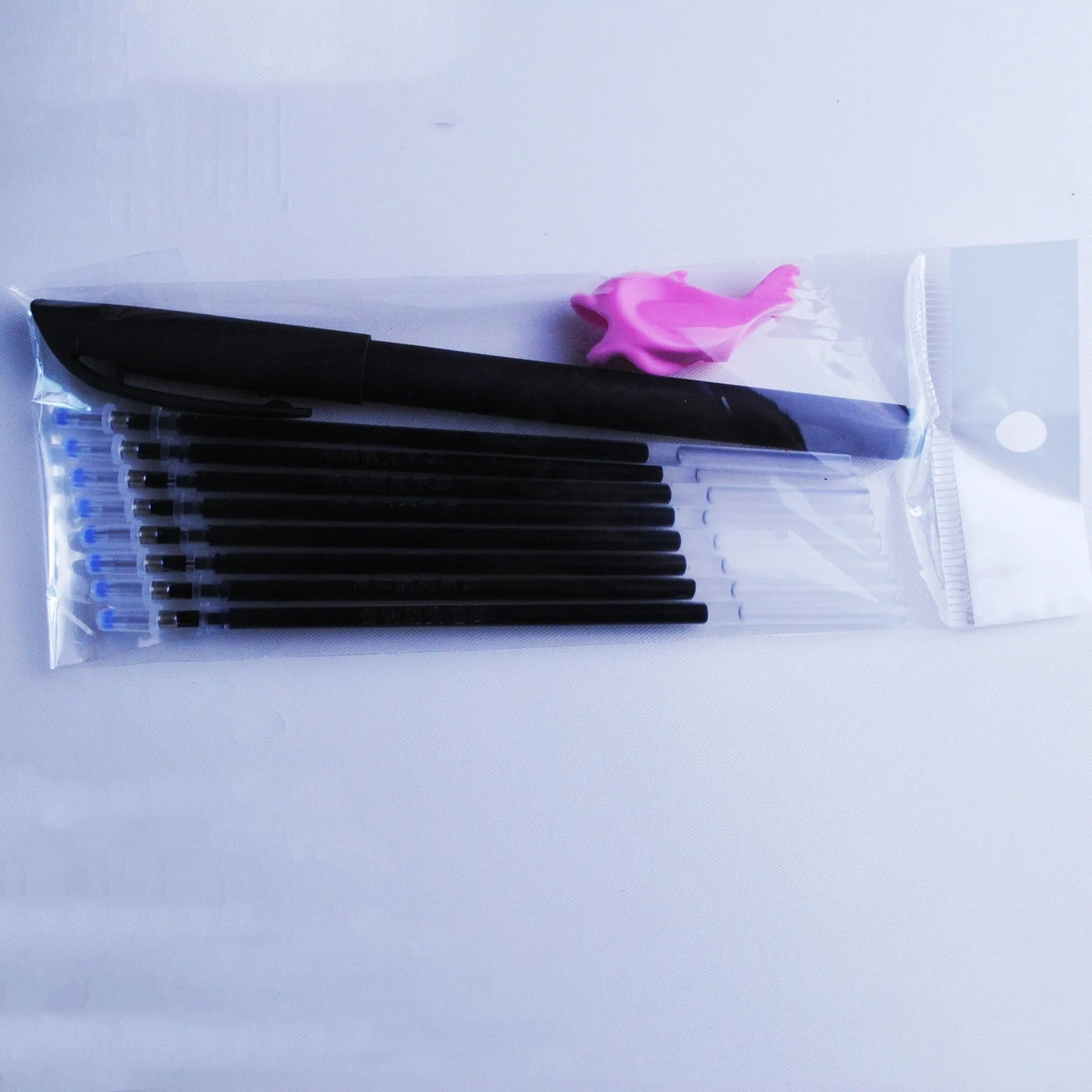 Automatic fading pen set with 0.5mm tip, 130mm plastic body, blue ink cartridges, pen pole, and holder