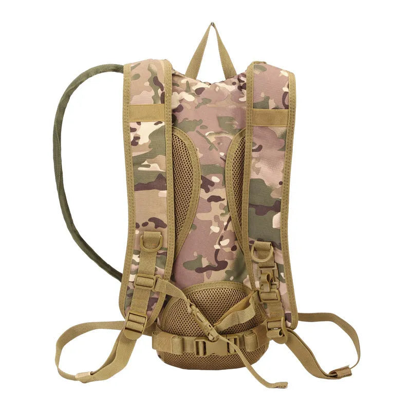 Multifunctional cycling bag in camouflage pattern with large capacity design for outdoor activities