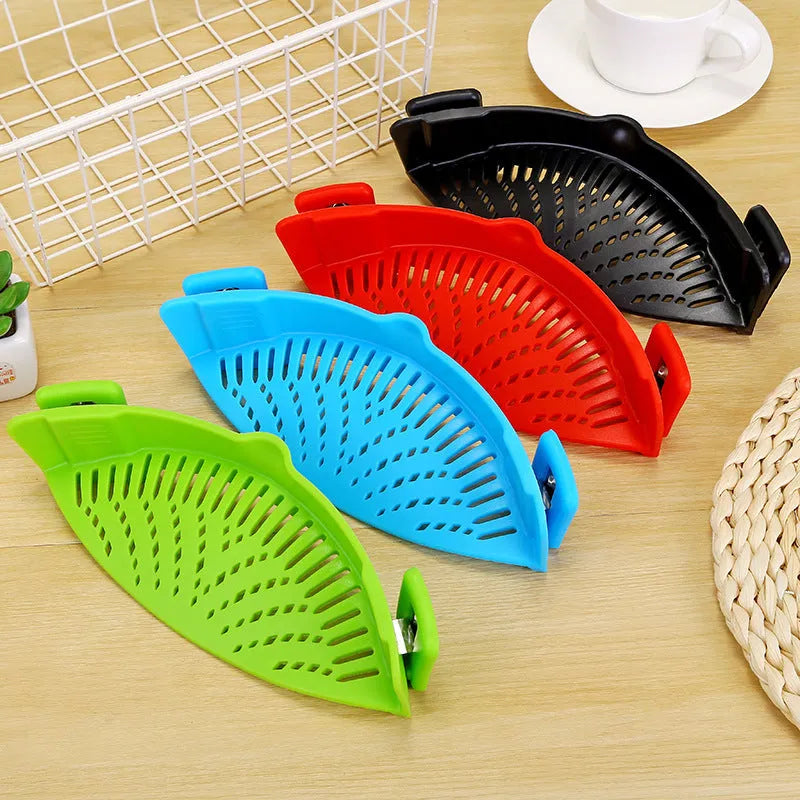 Silicone clip-on kitchen strainer with stainless steel mesh in blue colour
