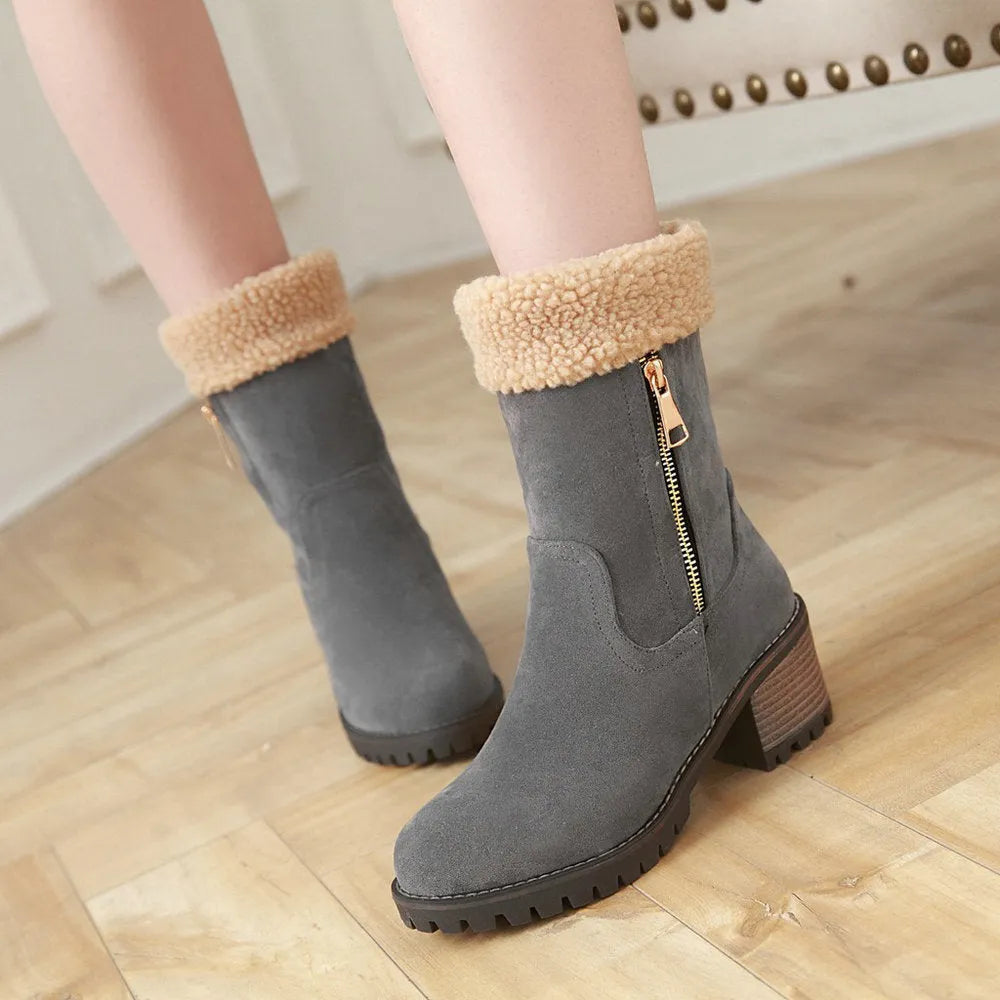 Snow boots with rubber sole and plush lining in black, grey, green, or orange colours