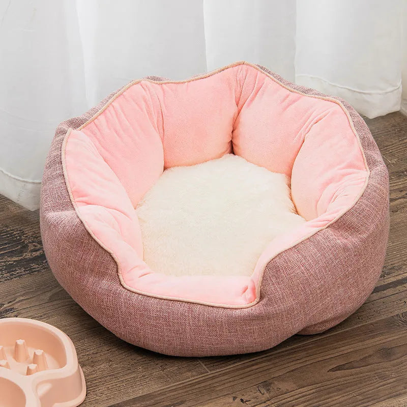 Octagonal pet bed with removable mat in soft wool point design for cats and small dogs