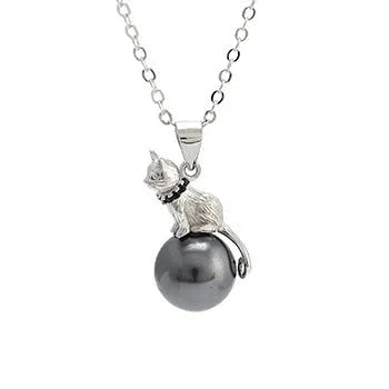 925 sterling silver cat pendant necklace with detailed feline design on clavicle length chain