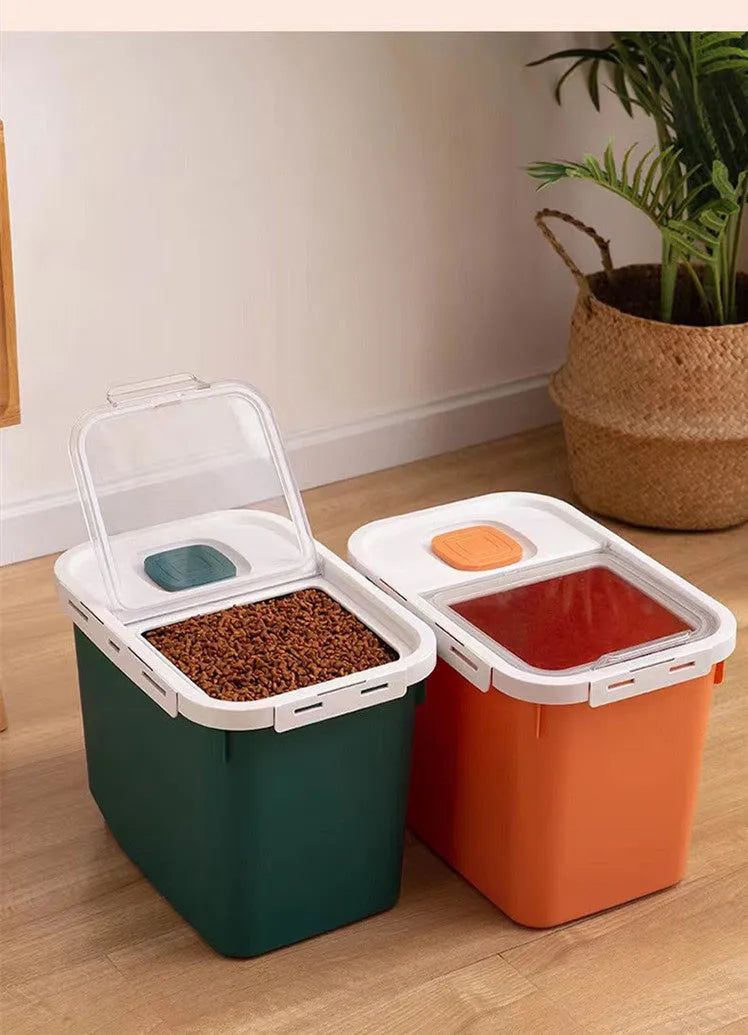 Green PP sealed pet food barrel with 12 litre capacity, dimensions 33x23x25cm