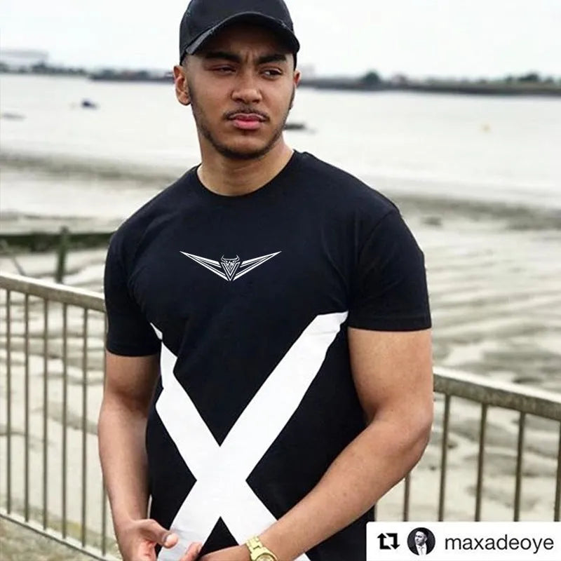 Black cotton sports t-shirt with slim fit, round collar, short sleeves and geometric print applied by hot stamping