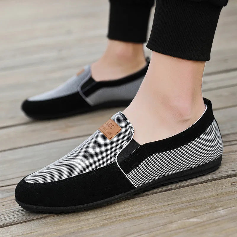 Men's grey and khaki canvas board shoes with round toe and rubber sole