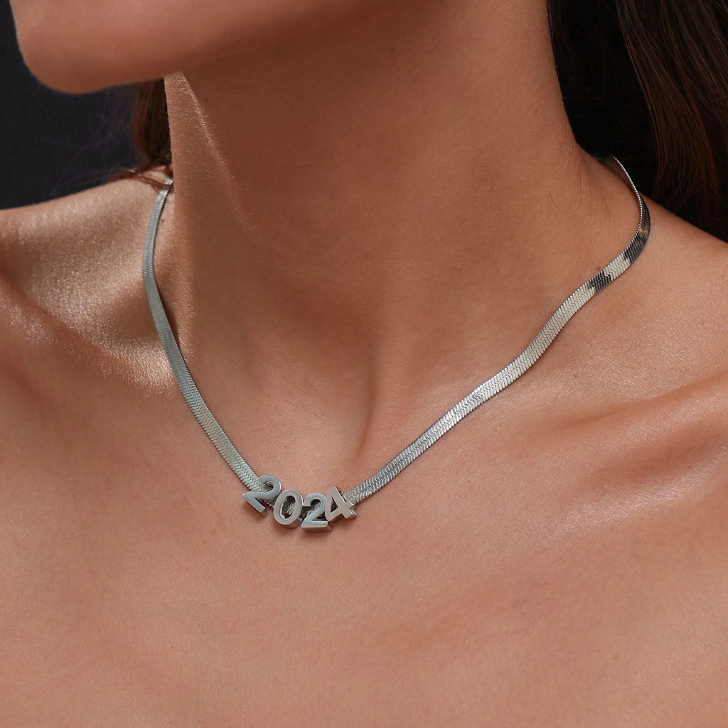 Gold or silver titanium steel necklace with letter or number pendant on 40.5cm chain