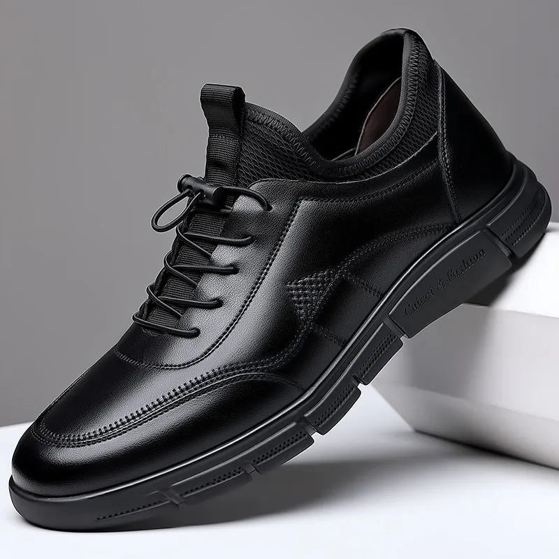 Men's black casual business shoes made of cowhide with leather stitching and a square low heel.