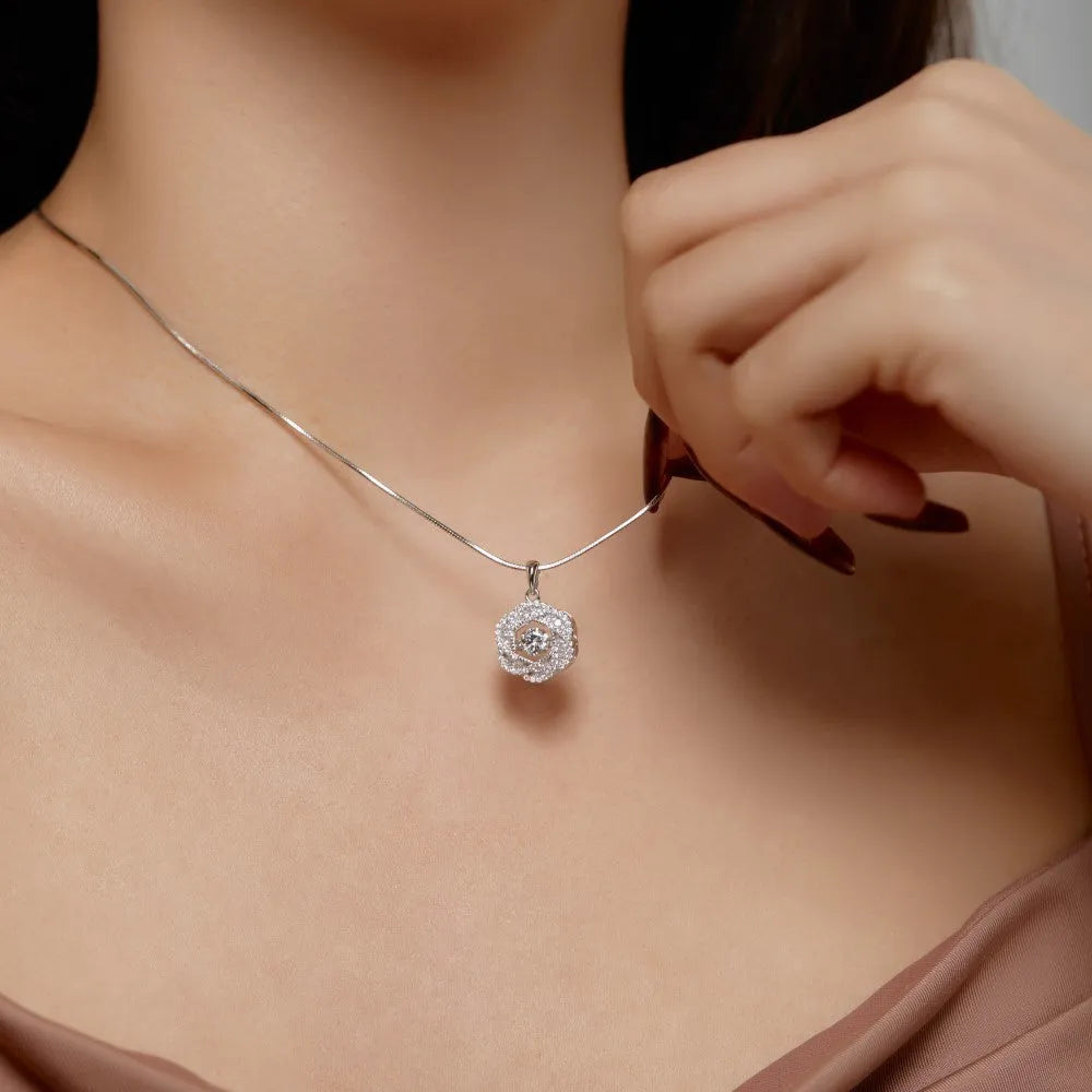 925 silver flower shape necklace for women with platinum electroplated finish and geometric floral pendant
