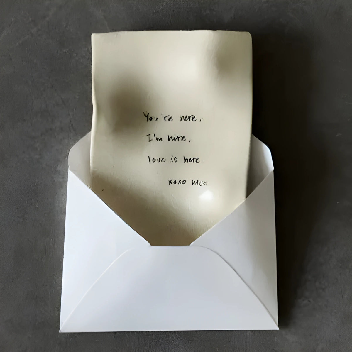 Fully handmade Ins style ceramic tray in small 13x9cm or large 18x15cm, with small refrigerator magnet option