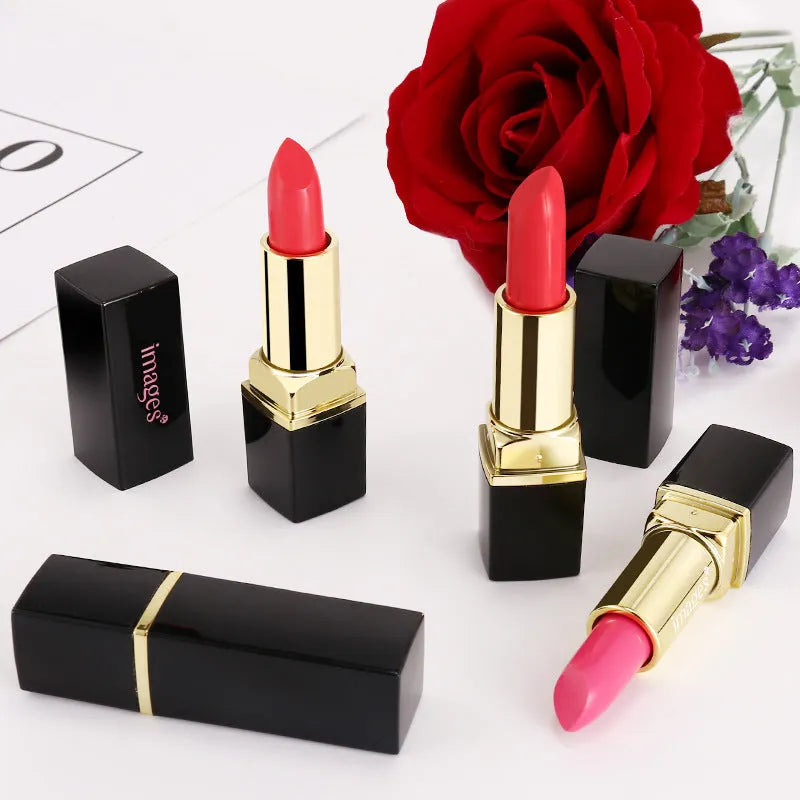 Moisturising lipstick lip gloss with beeswax and Vitamin E in Coral Red shade, 3.8g stick