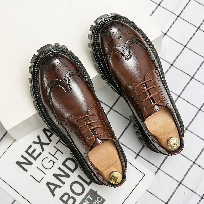 Men's black brogue shoes with round toe and artificial PU upper material